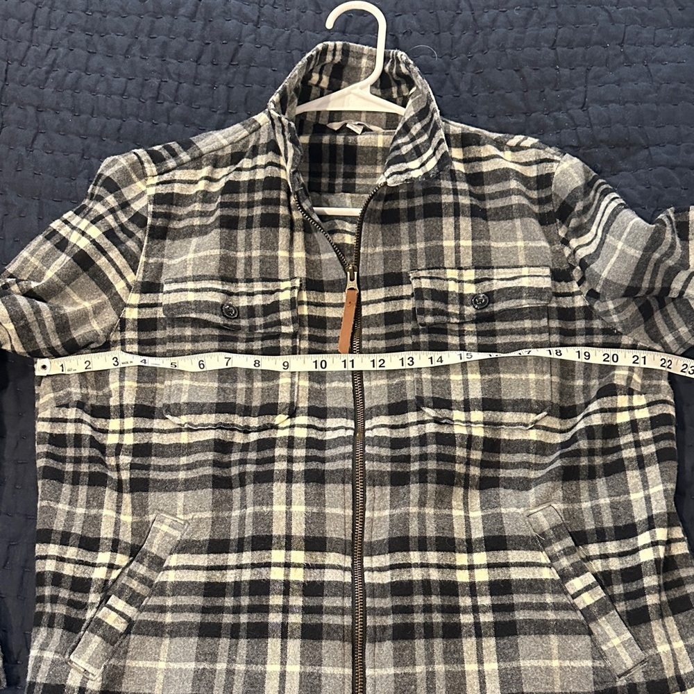 L.L. Bean Gray Black and White Plaid Zip Jacket - Picture 3 of 6